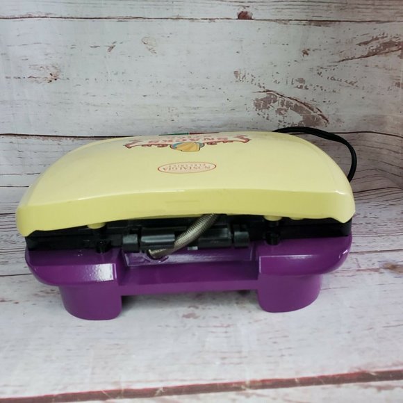 Intertek Nostalgia 120Vac Electrics Snack Maker - Picture 9 of 12